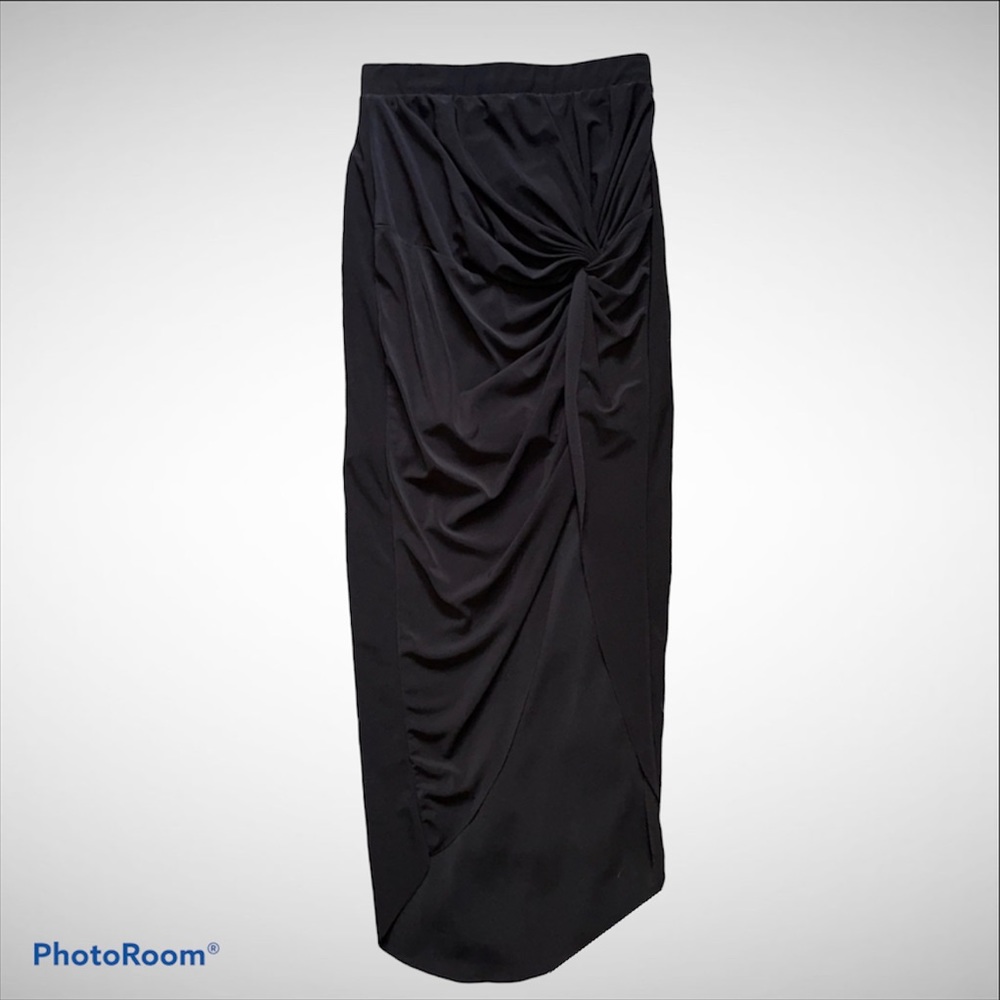 High slit skirt